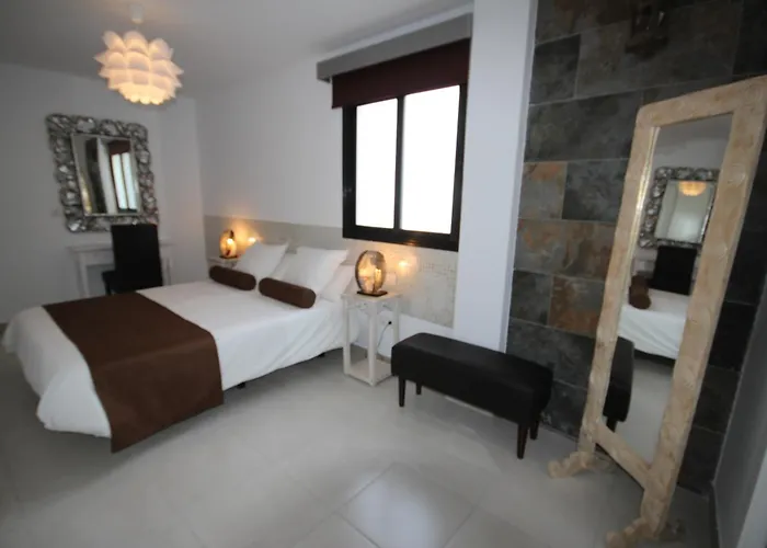 Апартаменти Caleta Sea View 5 *