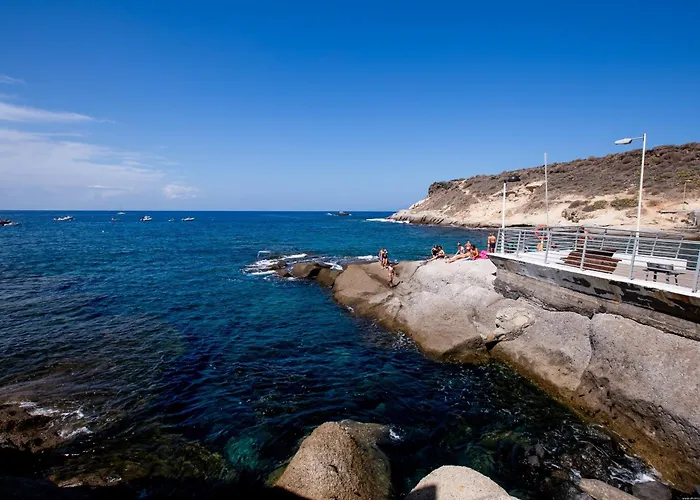 Caleta Sea View 5 Апартаменти